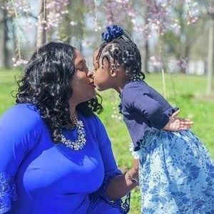 Meet your Posher, Simone